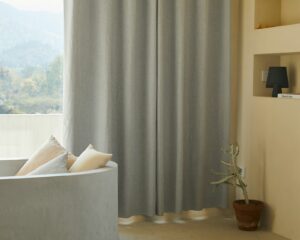 Curtain Deep Vacuuming